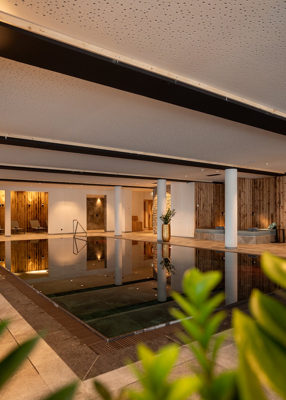 Indoor pool at the ADEA Lifestyle Suites Fieberbrunn Indoor pool at the ADEA Lifestyle Suites Fieberbrunn