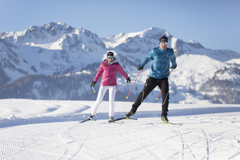 Cross-country skiers in the Pillerseetal Cross-country skiers in the Pillerseetal