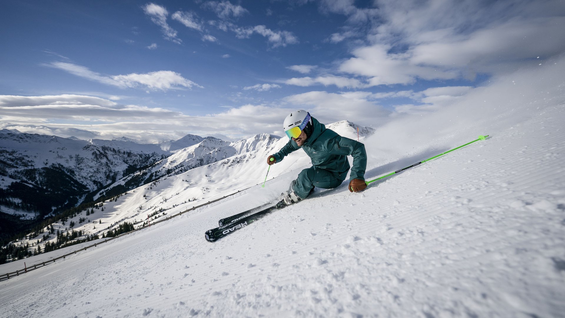 Saalbach-Hinterglemm: hotel by the slopes